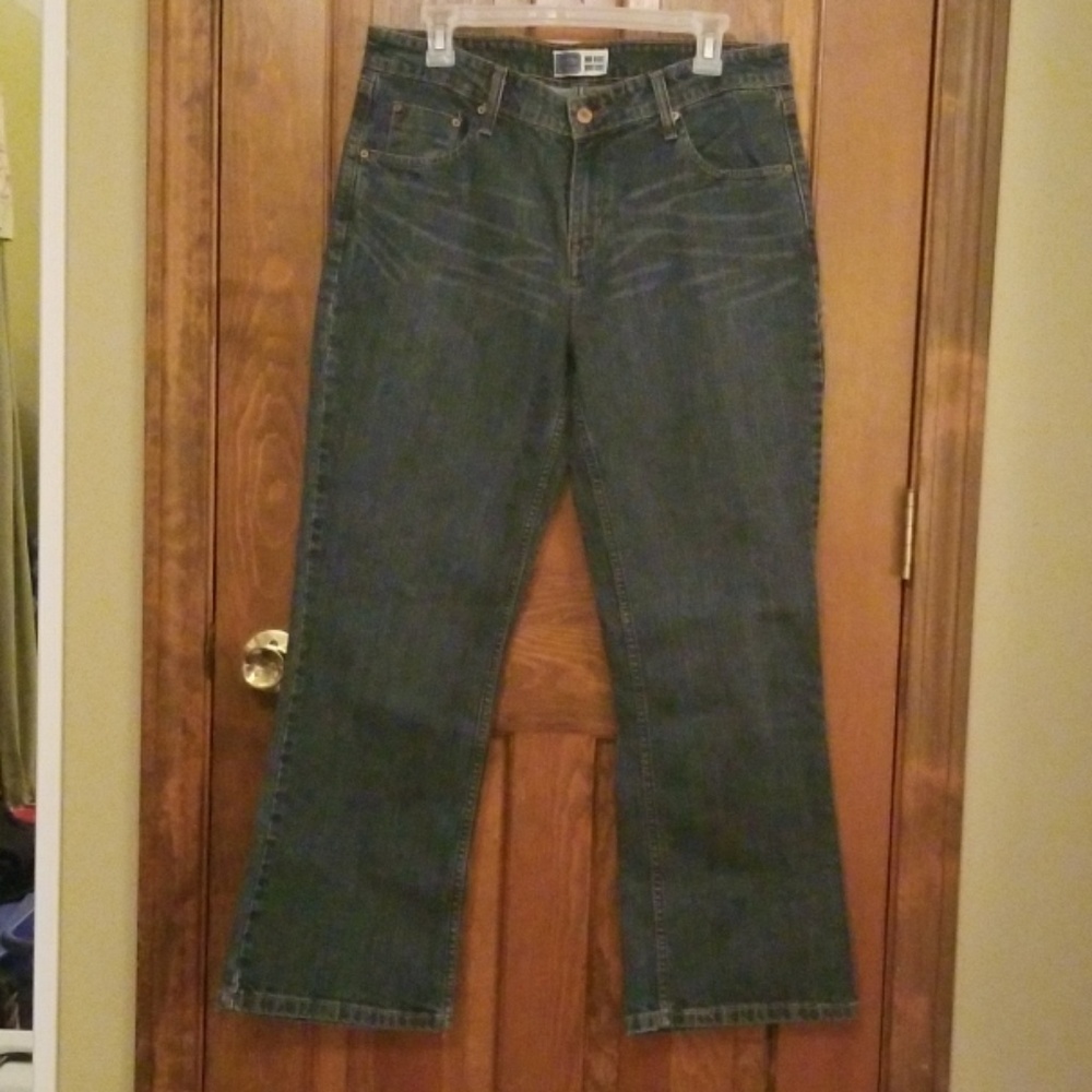 Levi mid rise bootcut